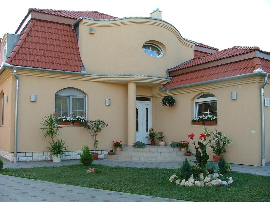 Ambrózia Guesthouse Nagykanizsa Exterior foto